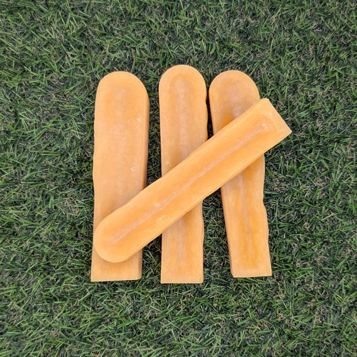 Mango Yak Chew Medium (M)